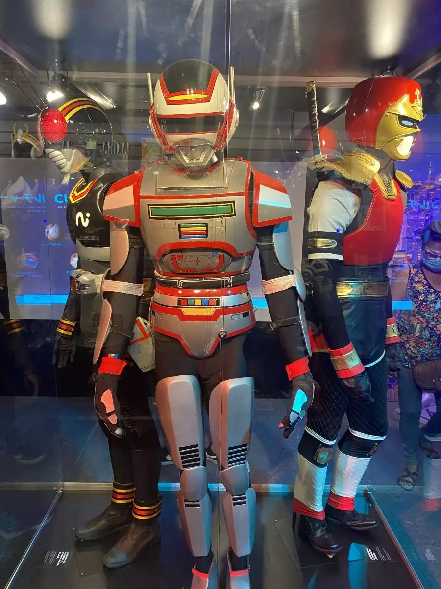 Cultura pop japonesa no museu Espaço de cultura pop com referências a Jiraiya e Jaspion no museu