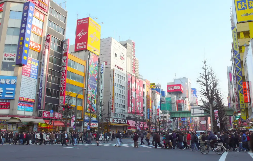 Conheça todos e Bairros de Tóquio Akiba_denkigai