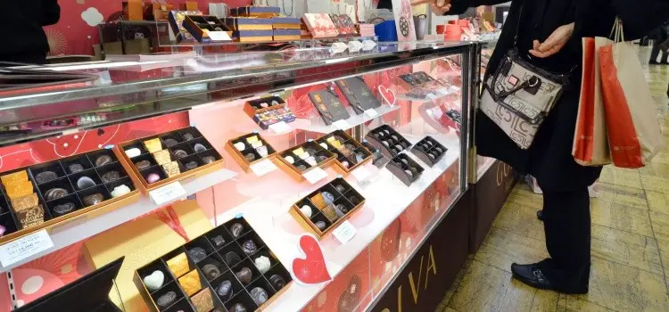 Exemplos de Honestidade e Segurança nas lojas do Japão Exemplos de Honestidade e Segurança nas lojas do Japão