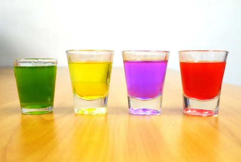 การจัดแสดงผลิตภัณฑ์อาบน้ำสีสันสดใส
