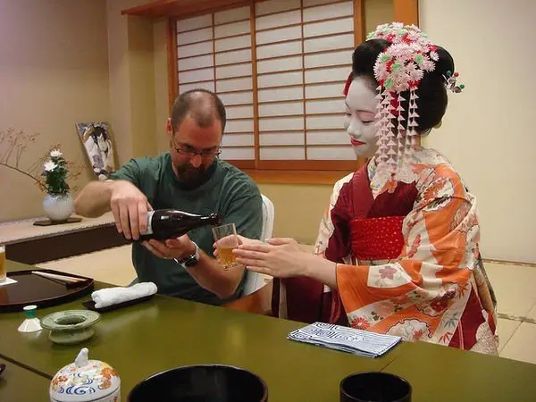 Mulheres Japonesas - Respeitadas ou Menosprezadas? Mulheres Japonesas - Respeitadas ou Menosprezadas?