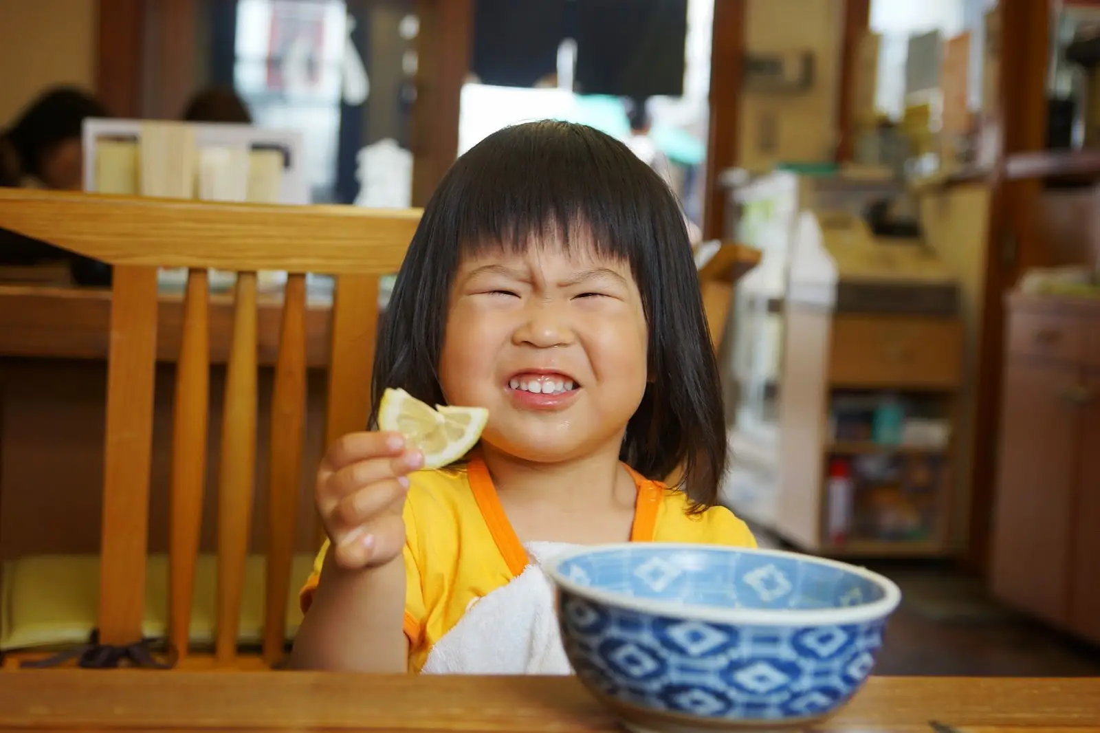 Sensações e sabores do paladar em japonês o
Sensações e sabores do paladar em japonês