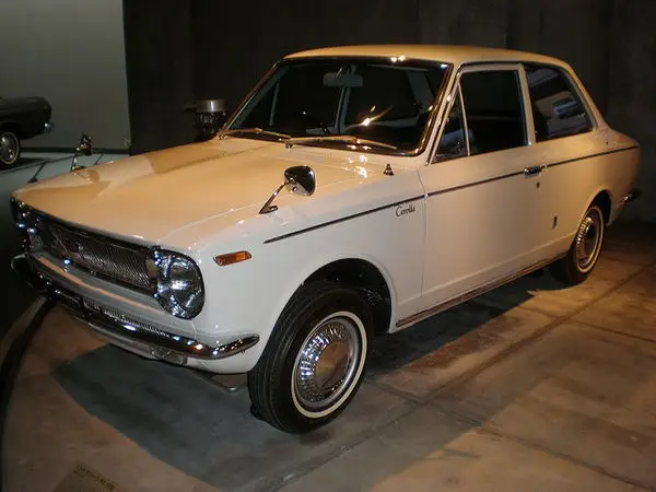 Toyota Corolla de 1966, primeiro modelo