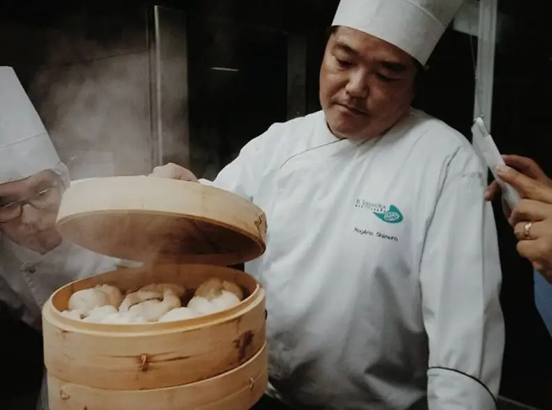 Nikuman - Pão japonês recheado com carne, cozido a vapor Nikuman - Pão japonês recheado com carne, cozido a vapor