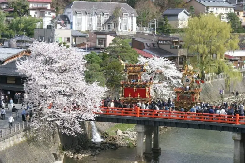 Takayama Matsuri (高山祭り), one of the most famous festivals in Japan. Takayama Matsuri (高山祭り), one of the most famous festivals in Japan.