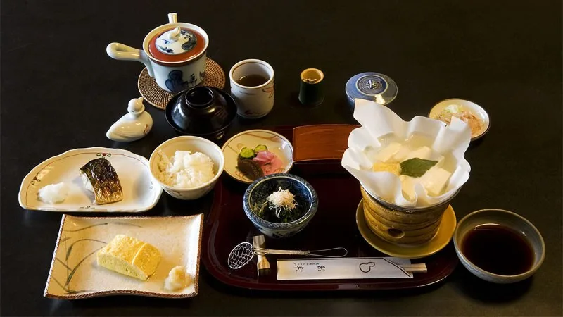 Alimentos termogênicos Café e café da manhã japonês