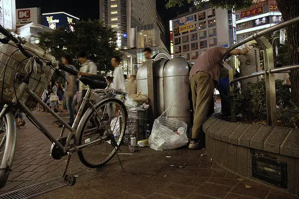 Os Invisíveis moradores de rua no Japão Os Invisíveis moradores de rua no Japão
