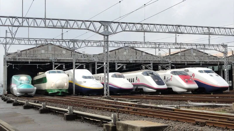 Shinkansen e o legado de Tóquio 1964 Shinkansen, o trem-bala japonês ligado ao avanço tecnológico do Japão
