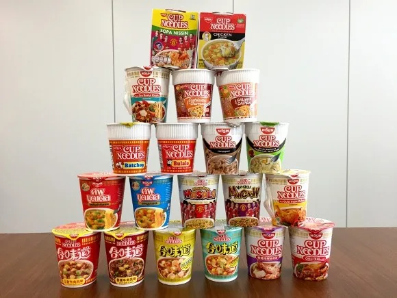 Cup Noodles servido pronto para consumo