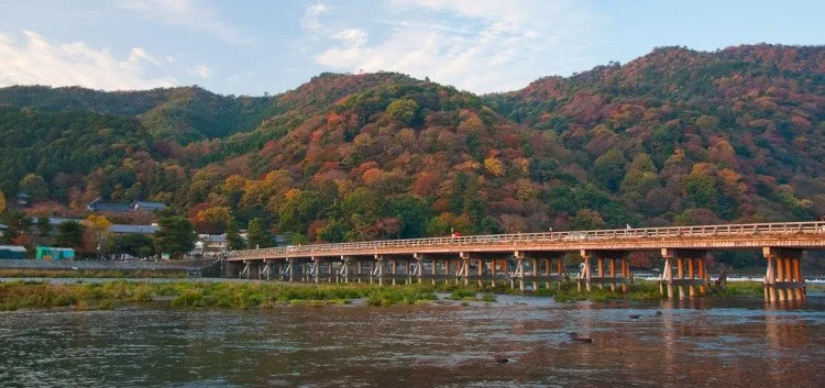 Arashiyama - Forêt de Bambou et Montagne des Singes Pont Togetsukyo à Arashiyama