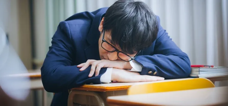 Inemuri - Japoneses cochilando em locais públicos