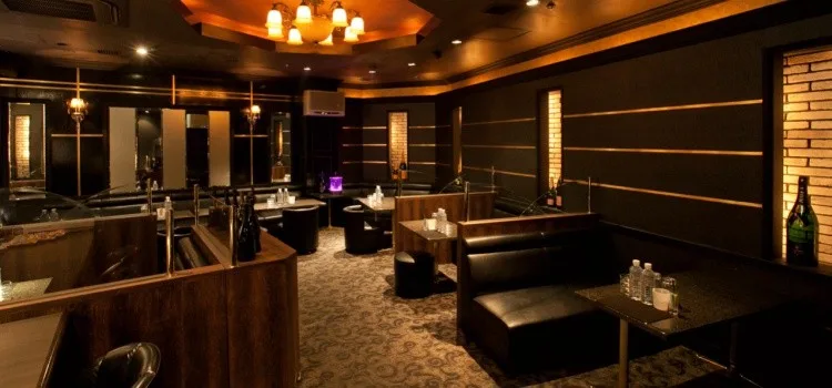 Hostess Clubs – Tudo sobre o bar dos carentes