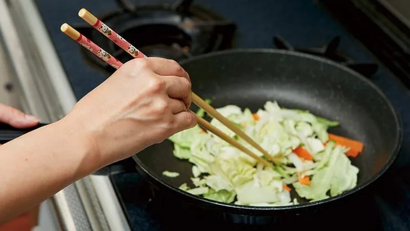 Hashi - conseils et règles pour utiliser les baguettes