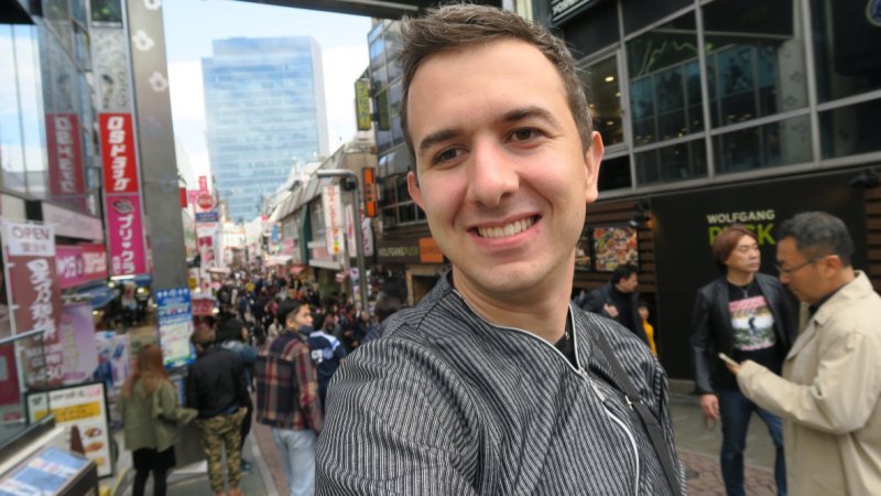Kevin Henrique en un viaje por Japón