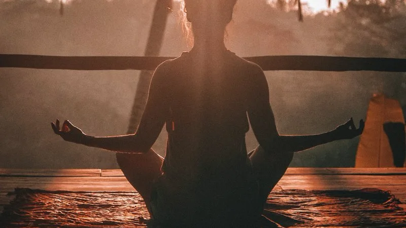 Zazen - การทำสมาธิ Zen แบบพุทธศาสนา