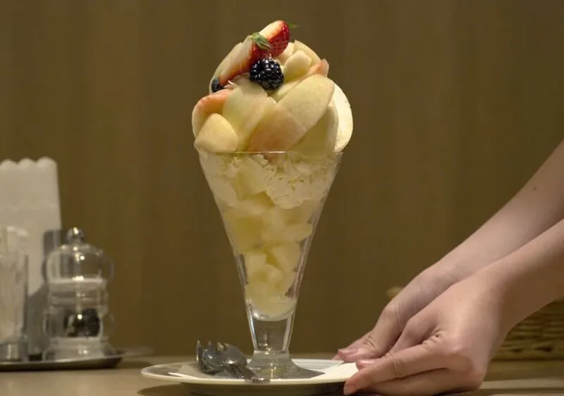 Kantaro: The Sweet Tooth Salaryman - Lista dos doces e lugares - Parte 1 Parfait de pêssego