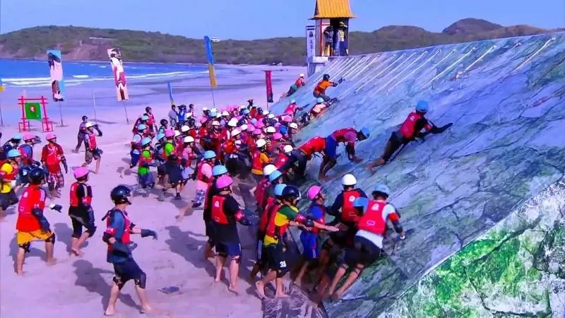 Takeshi's Castle - A Origem de Fall Guys e Olimpíadas do Faustão