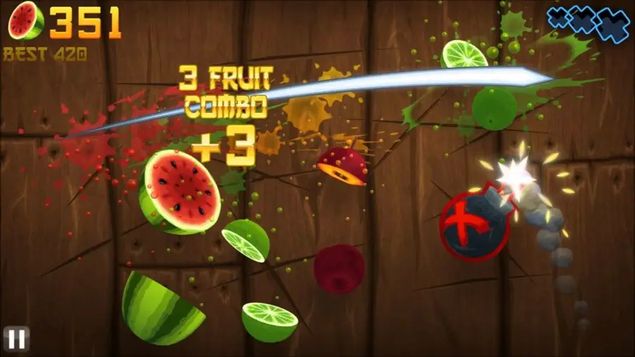 Fruit Ninja para partidas rápidas Frutas sendo cortadas em uma partida de Fruit Ninja