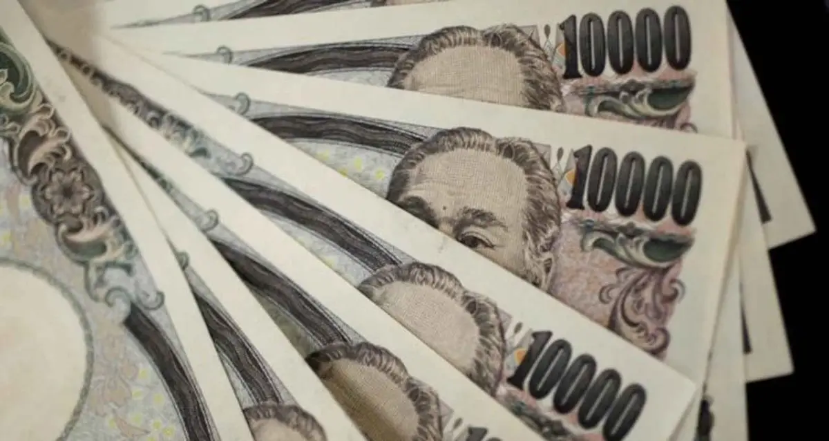 Levar ienes para o Japão ainda faz diferença Notas de iene usadas para gastos e deslocamentos no Japão