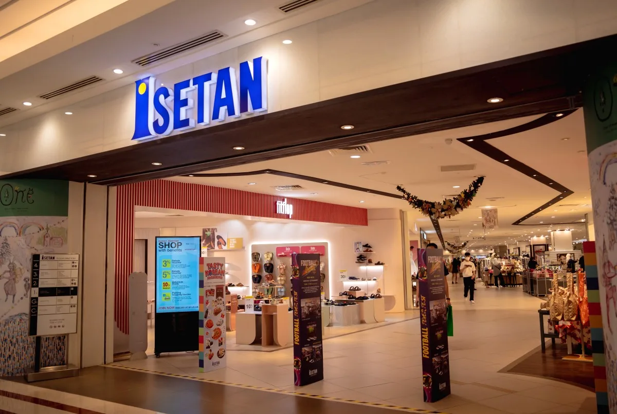 KUALA LUMPUR, MALAYSIA - DECEMBER 04, 2022: Isetan brand retail shop logo signboard on the storefront in the shopping mall.