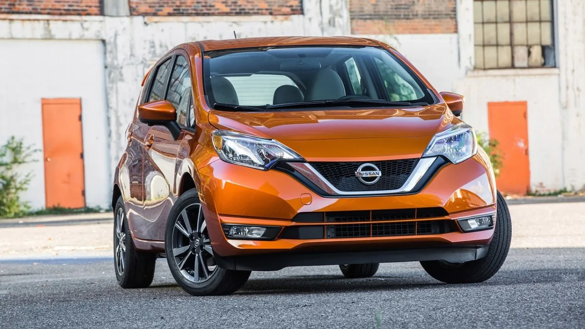 nissan, versa, note, 25 Marcas de Carros Japoneses