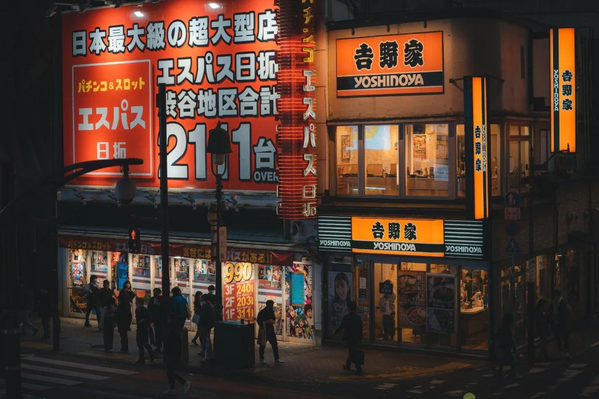 Du pachinko au casino moderne : comment le jeu d'argent évolue au Japon